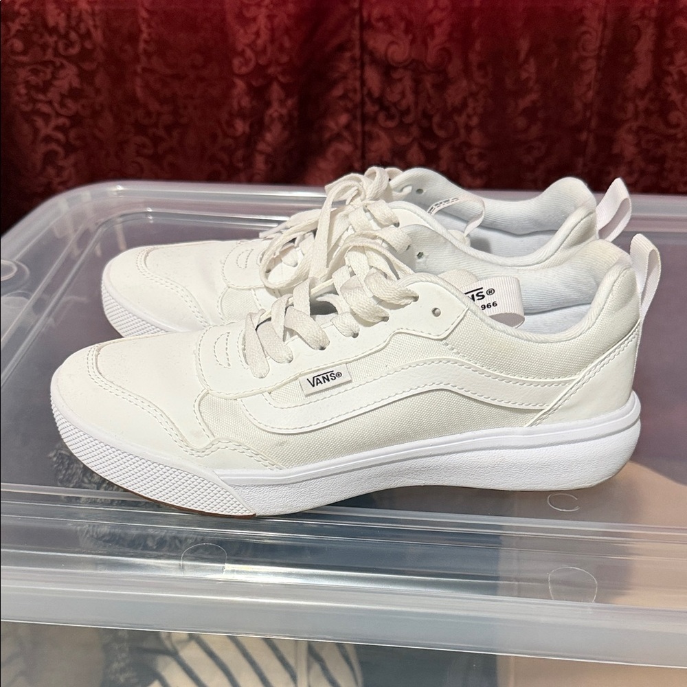 Vans Cream Low-Top Sneakers